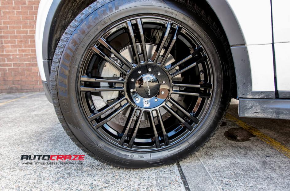 RANGE-ROVER-EVOQUE-D2-GLOSS-BLACK